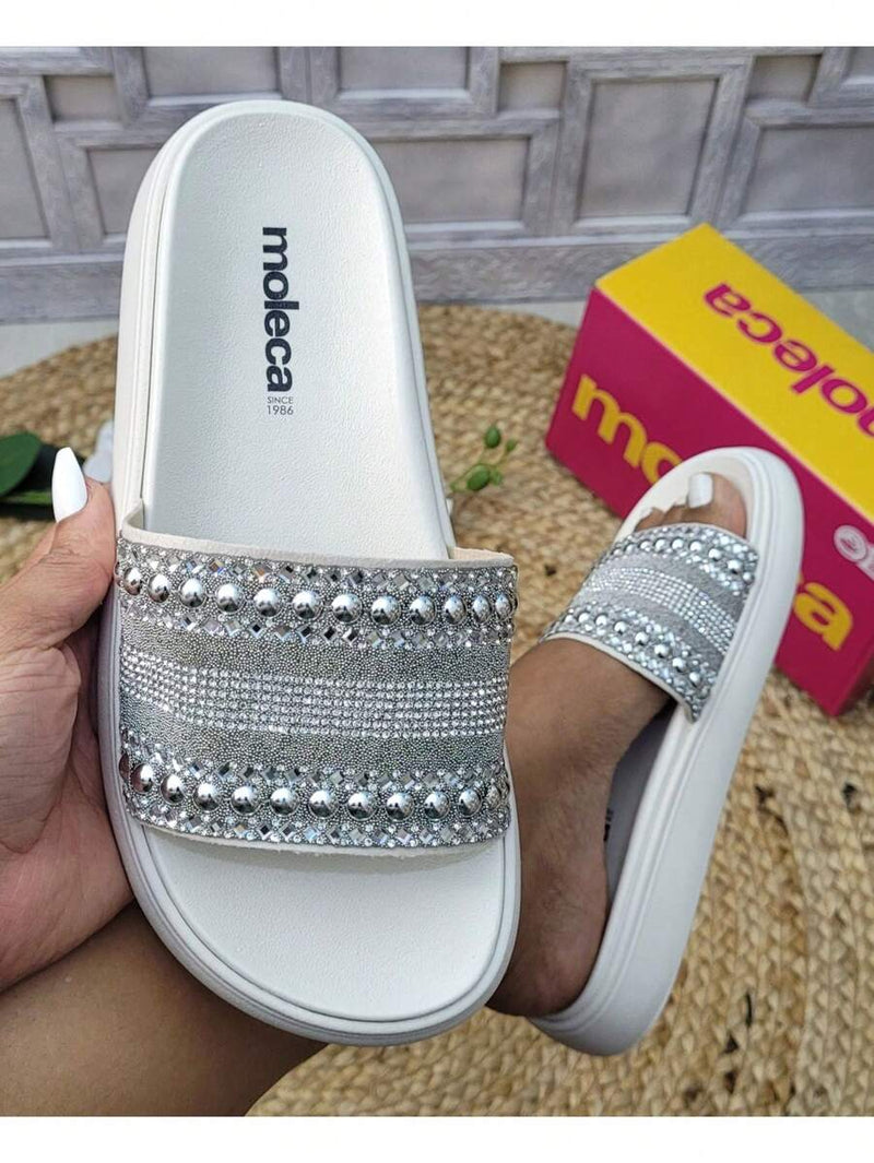 Moleca Sandália Papete Flat Leve e Confortável Moda Feminina Metalizados Prata