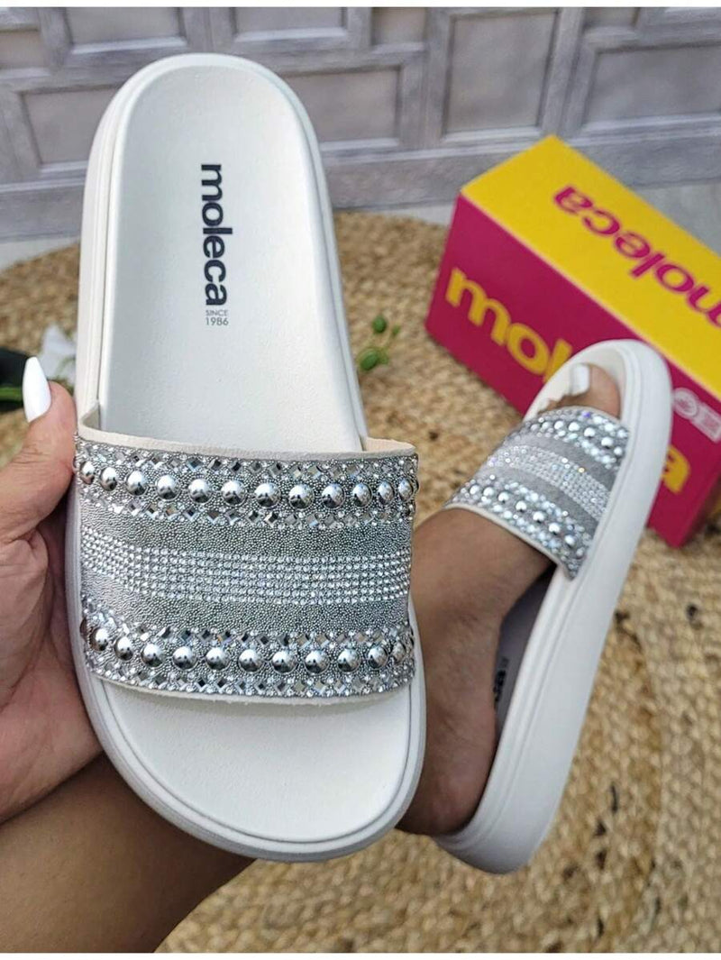 Moleca Sandália Papete Flat Leve e Confortável Moda Feminina Metalizados Prata