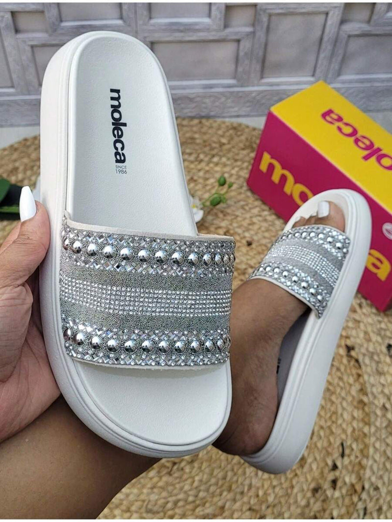 Moleca Sandália Papete Flat Leve e Confortável Moda Feminina Metalizados Prata