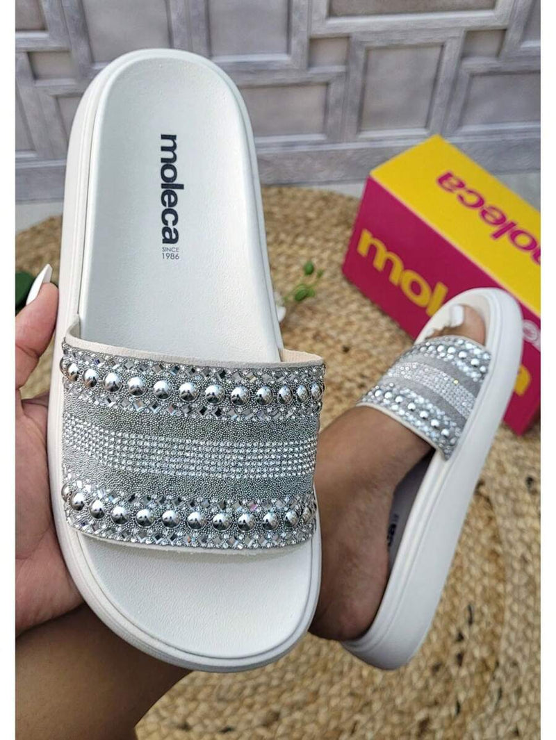 Moleca Sandália Papete Flat Leve e Confortável Moda Feminina Metalizados Prata