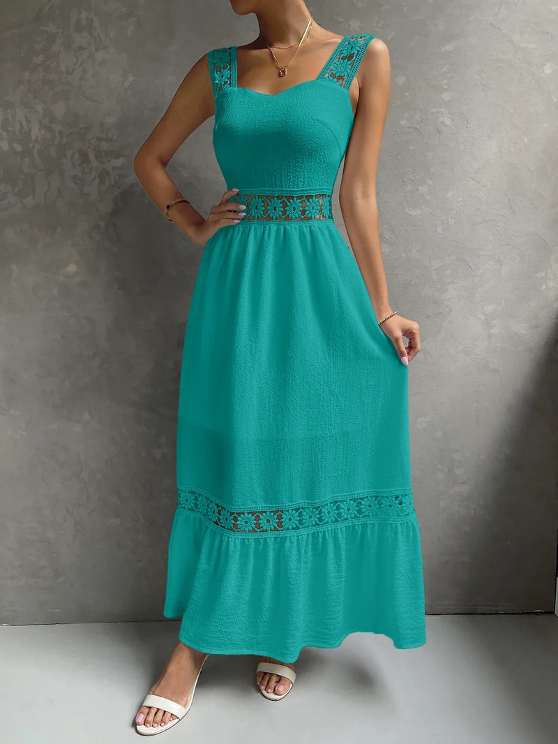 Vestido Longo Feminino com Detalhes em Renda Florais