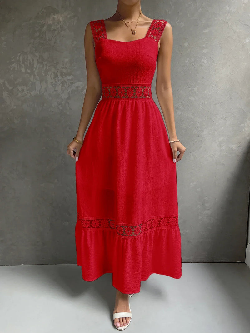Vestido Longo Feminino com Detalhes em Renda Florais