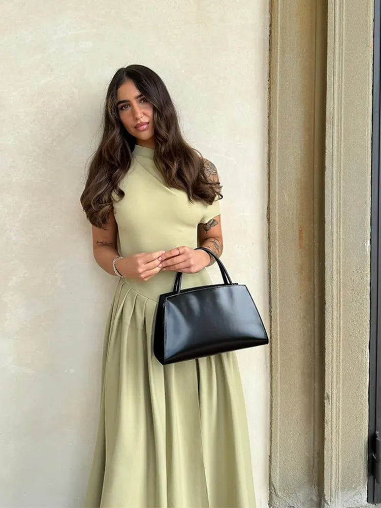 Vestido Longo Elegante com Cintura Plissada